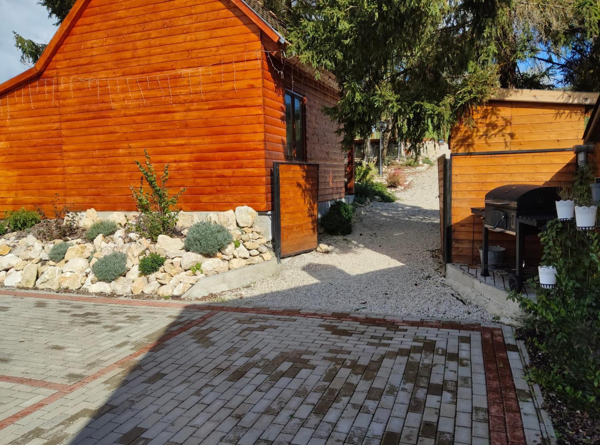 Borostyankut Wellness Home Bakonybel ภายนอก รูปภาพ