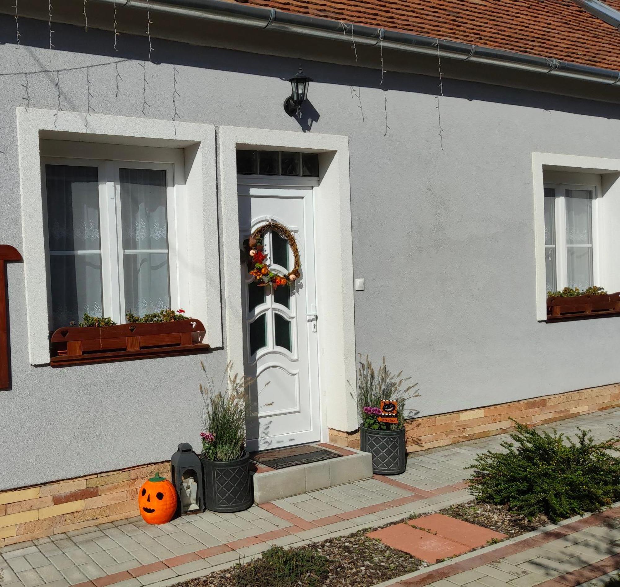 Borostyankut Wellness Home Bakonybel ภายนอก รูปภาพ