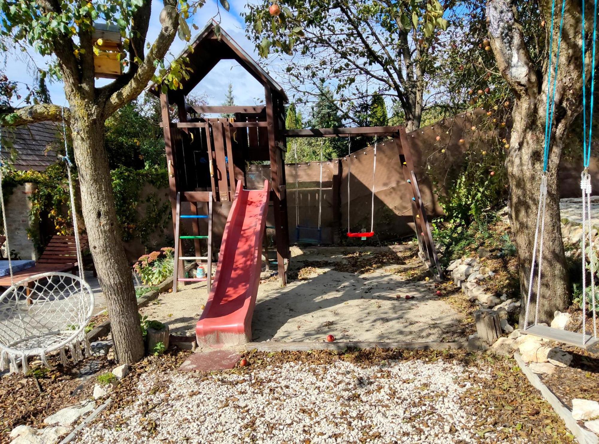 Borostyankut Wellness Home Bakonybel ภายนอก รูปภาพ