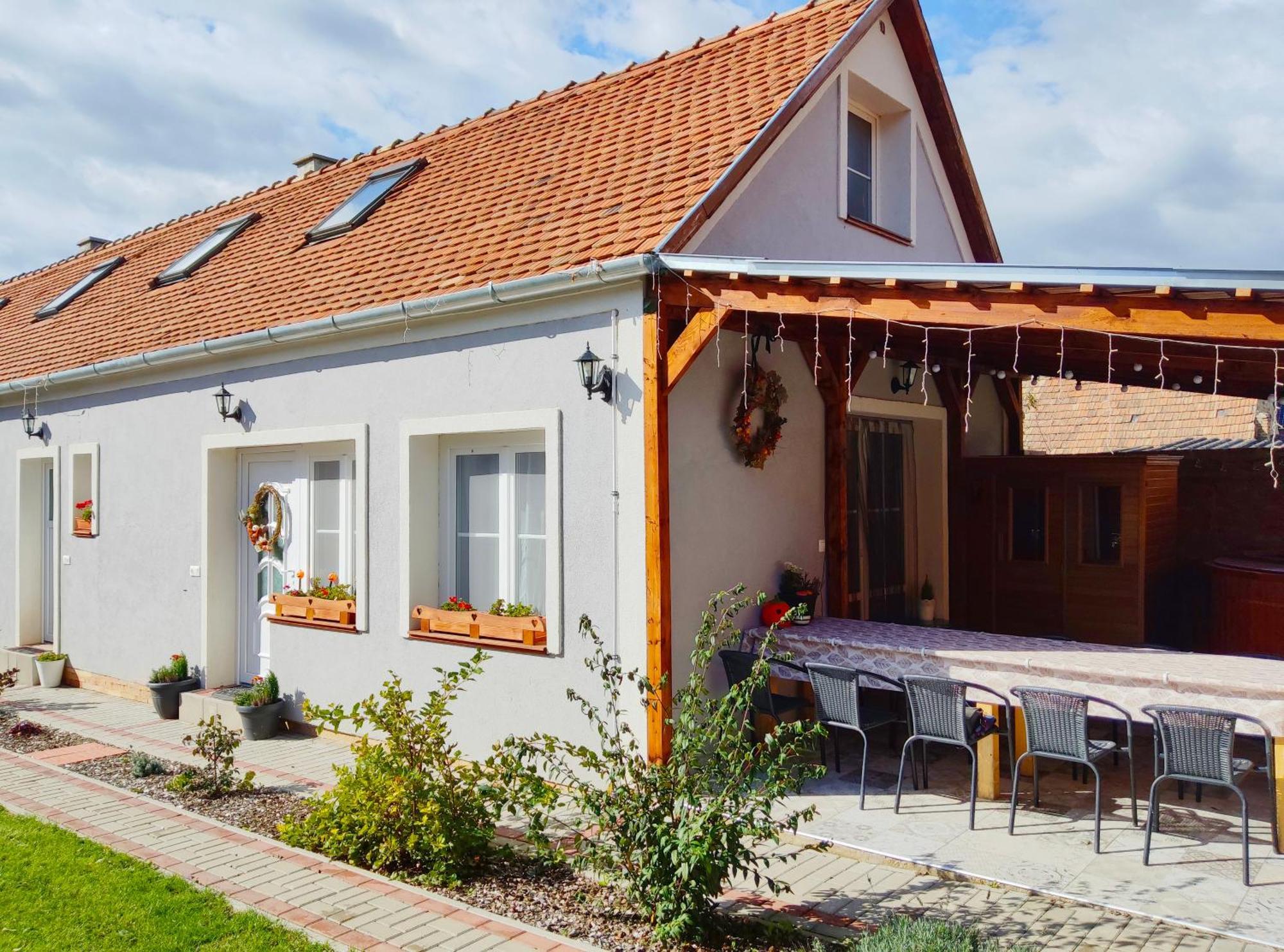 Borostyankut Wellness Home Bakonybel ภายนอก รูปภาพ